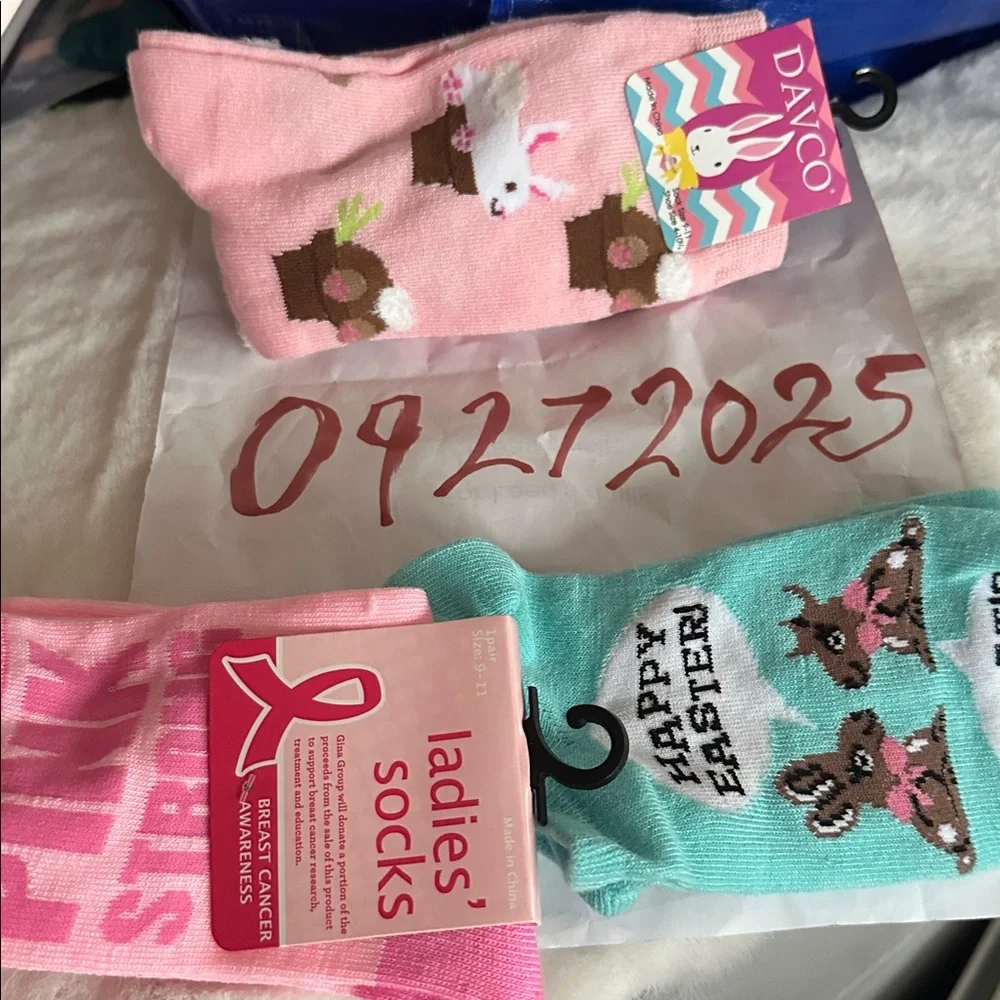 Women's Pink and Blue Novelty Socks Size 9-11